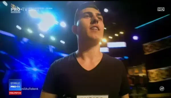 A ridicat sala în picioare cu un număr impresionant la chitară. Andi Moisescu: Te așteptăm de 8 ani