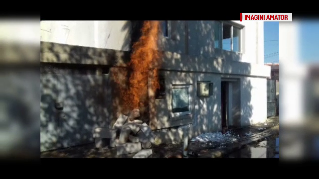 Alertă într-un cartier din Galați. O conductă de gaze a luat foc