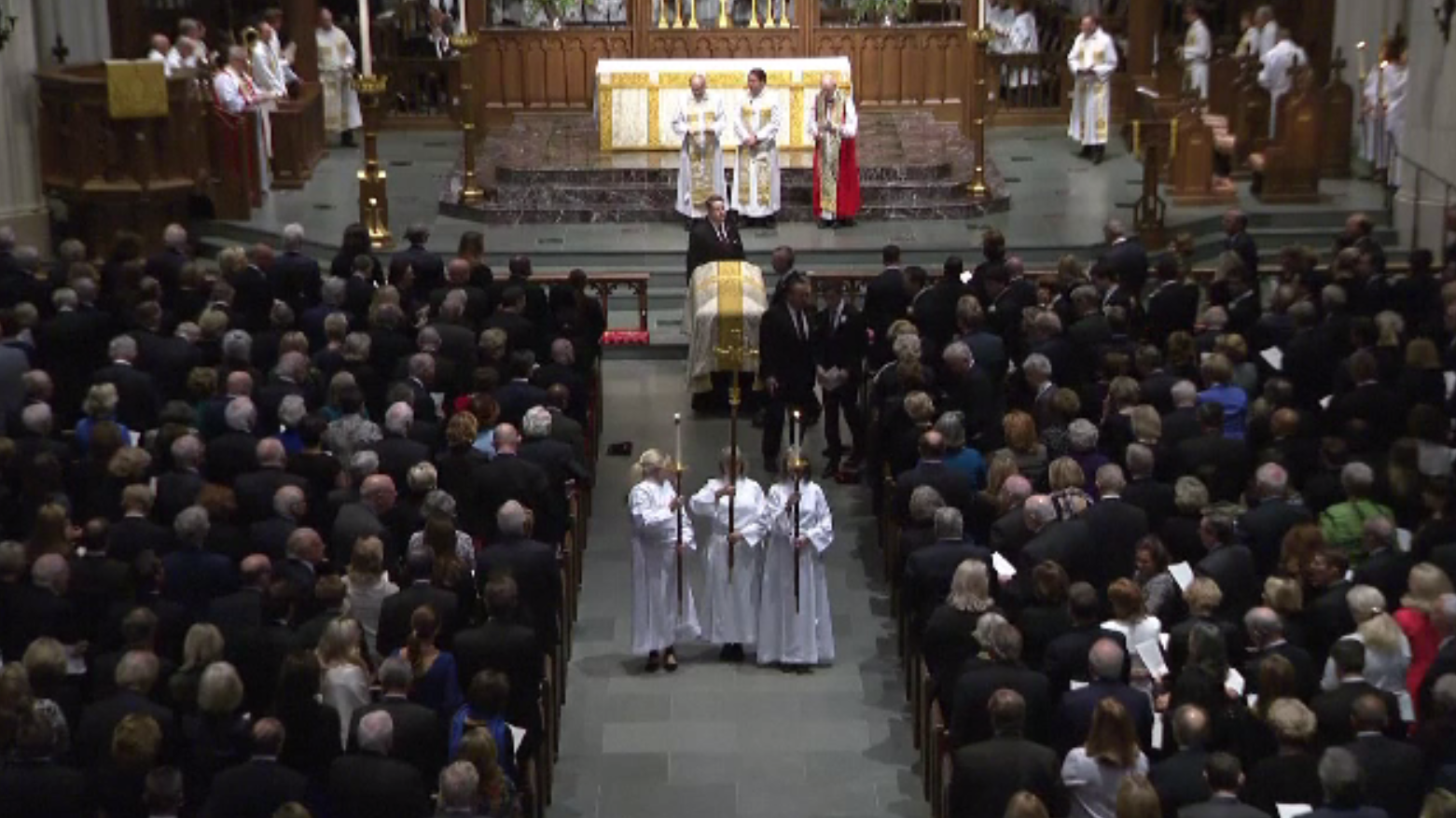Barbara Bush, condusă pe ultimul drum. Donald Trump a lipsit de la ceremonie