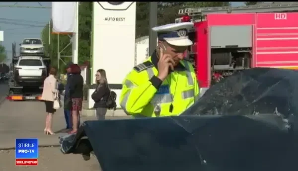 Explicația unui tânăr care a provocat un accident cu 5 mașini implicate. Două femei, la spital