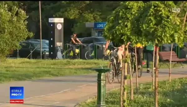 Iohannis a transmis ministrului Justiţiei cererea de urmărire penală a lui Vlădescu