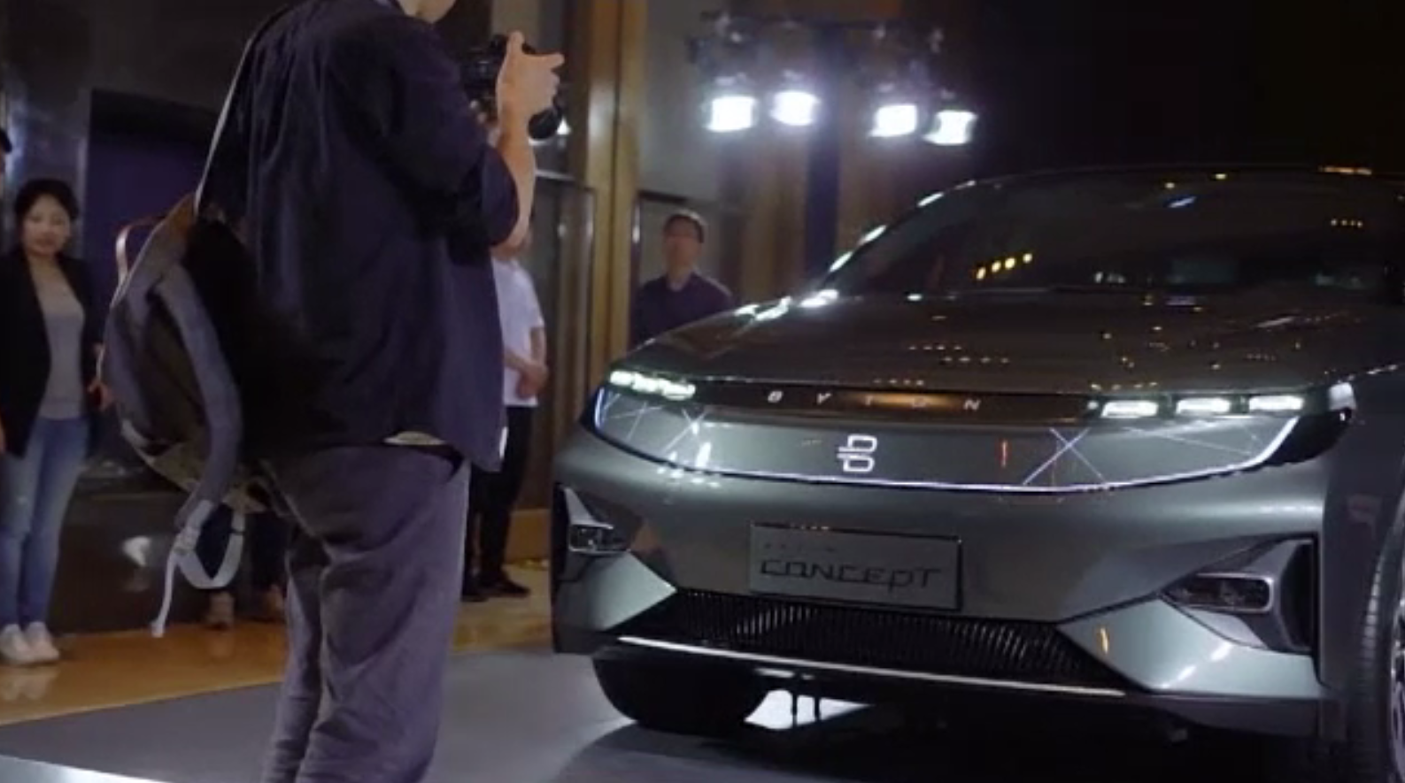 Mașinile viitorului, prezentate la unul dintre cele mai mari saloane auto