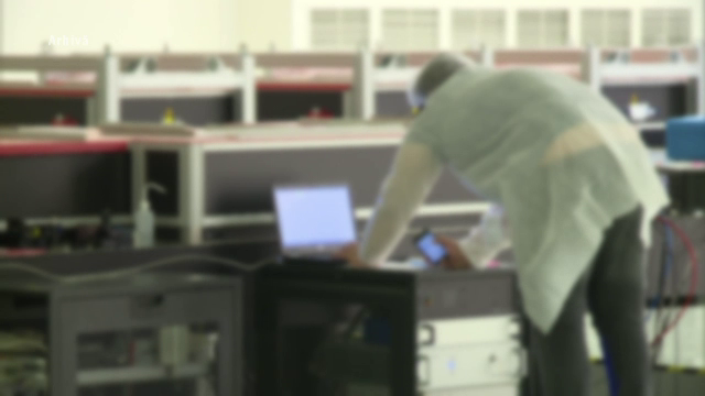 Un angajat al laserului de la Măgurele, prins când mina criptomonede la serviciu