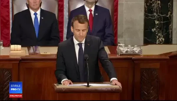 Macron a ironizat gesturile de afecțiune ale președintelui Donald Trump