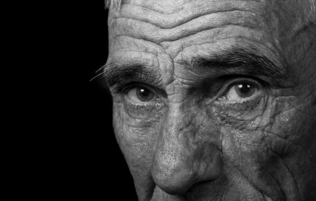 Bătrân de 85 de ani, din Vaslui, anunț la matrimoniale. Averea pe care o va primi viitoarea parteneră