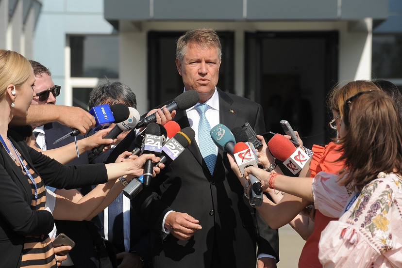 Iohannis: "O voi întreba vineri pe doamna Dăncilă cu ce ocazie a plecat în Israel fără să sufle o vorbă"