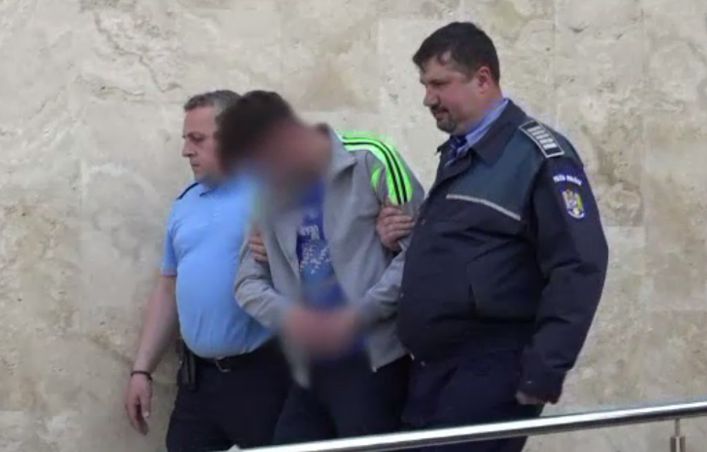 Mesajul tulburător publicat de tânărul care a ucis o fată la Botoșani, cu câteva zile înainte de crimă