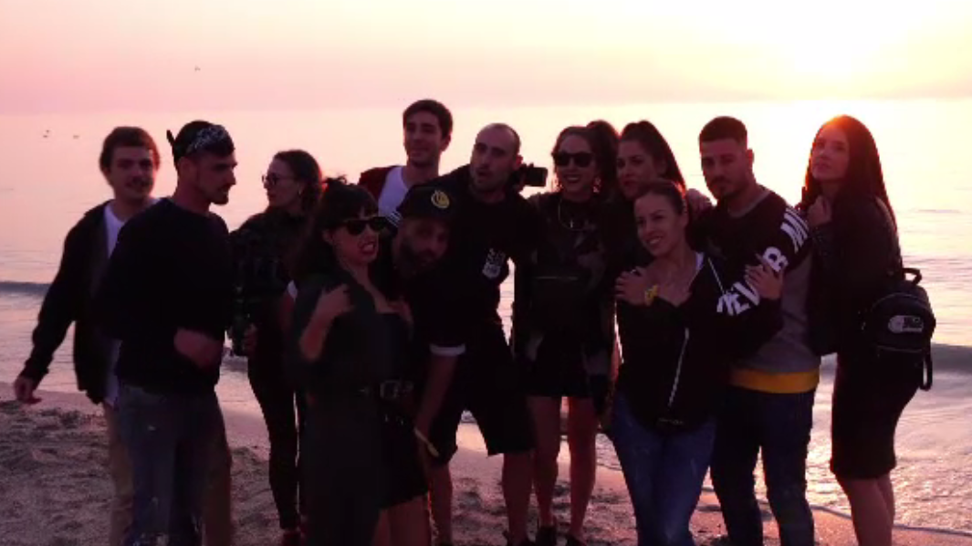 Mii de tineri au admirat răsăritul la Mamaia, după o noapte de petrecere: ”E minunat”