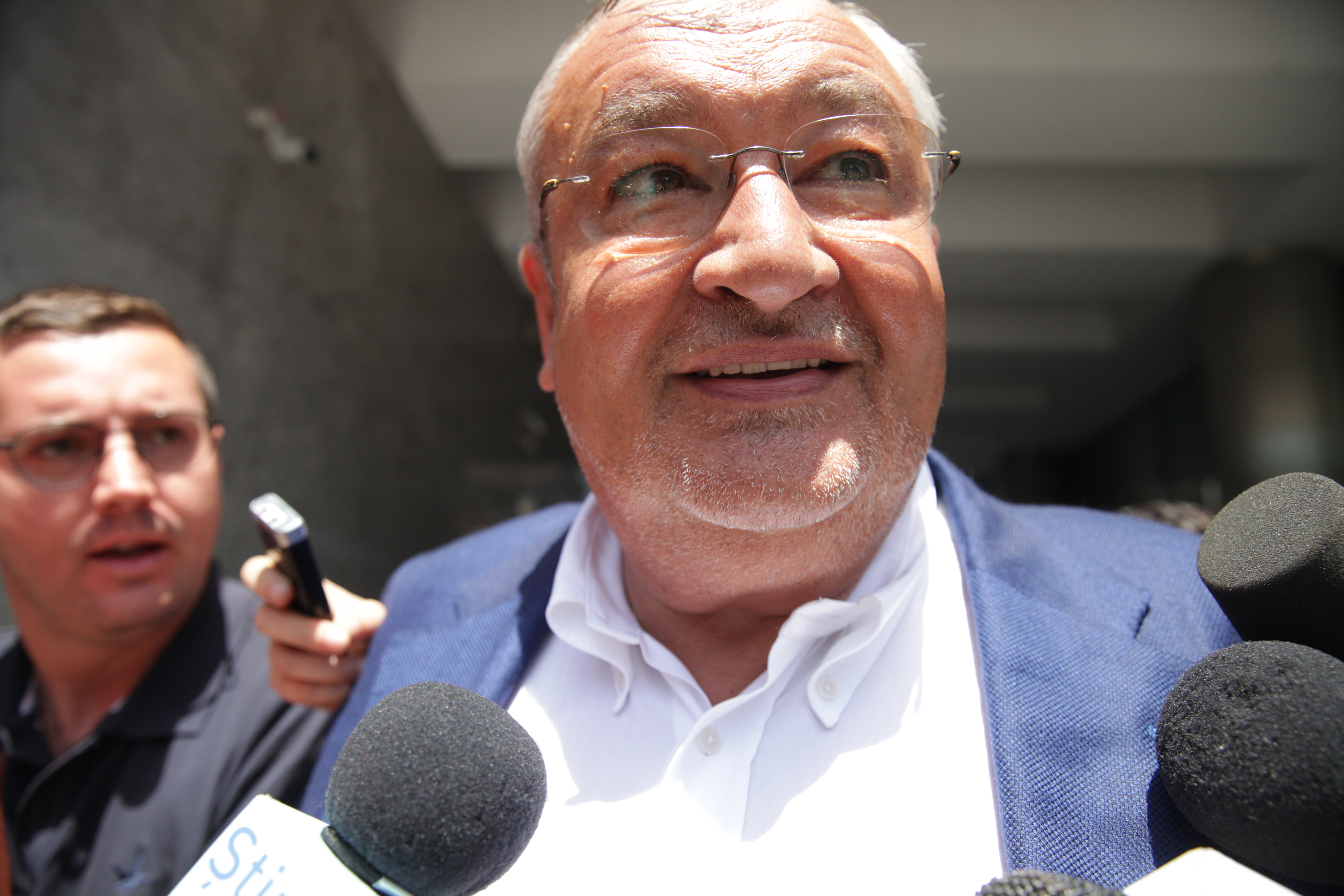 Sebastian Vlădescu şi-a acoperit cauţiunea de 1 milion de euro cu case şi lingouri