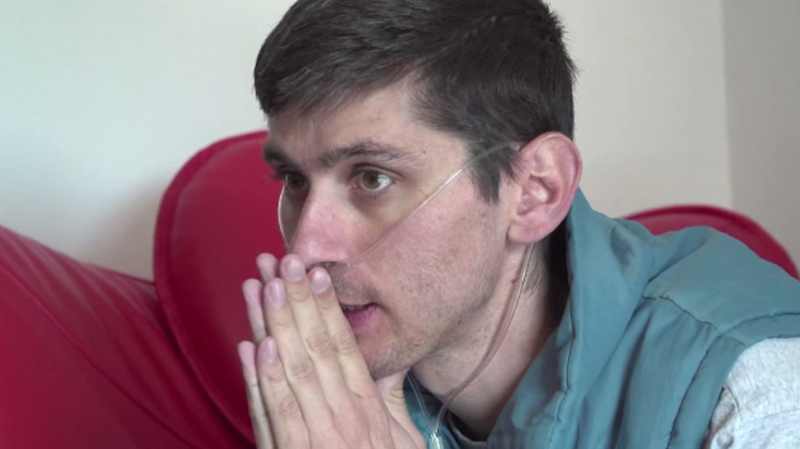 Nici măcar cu 200.000 EURO strânși Călin nu poate fi salvat în România. Ultima lui șansă