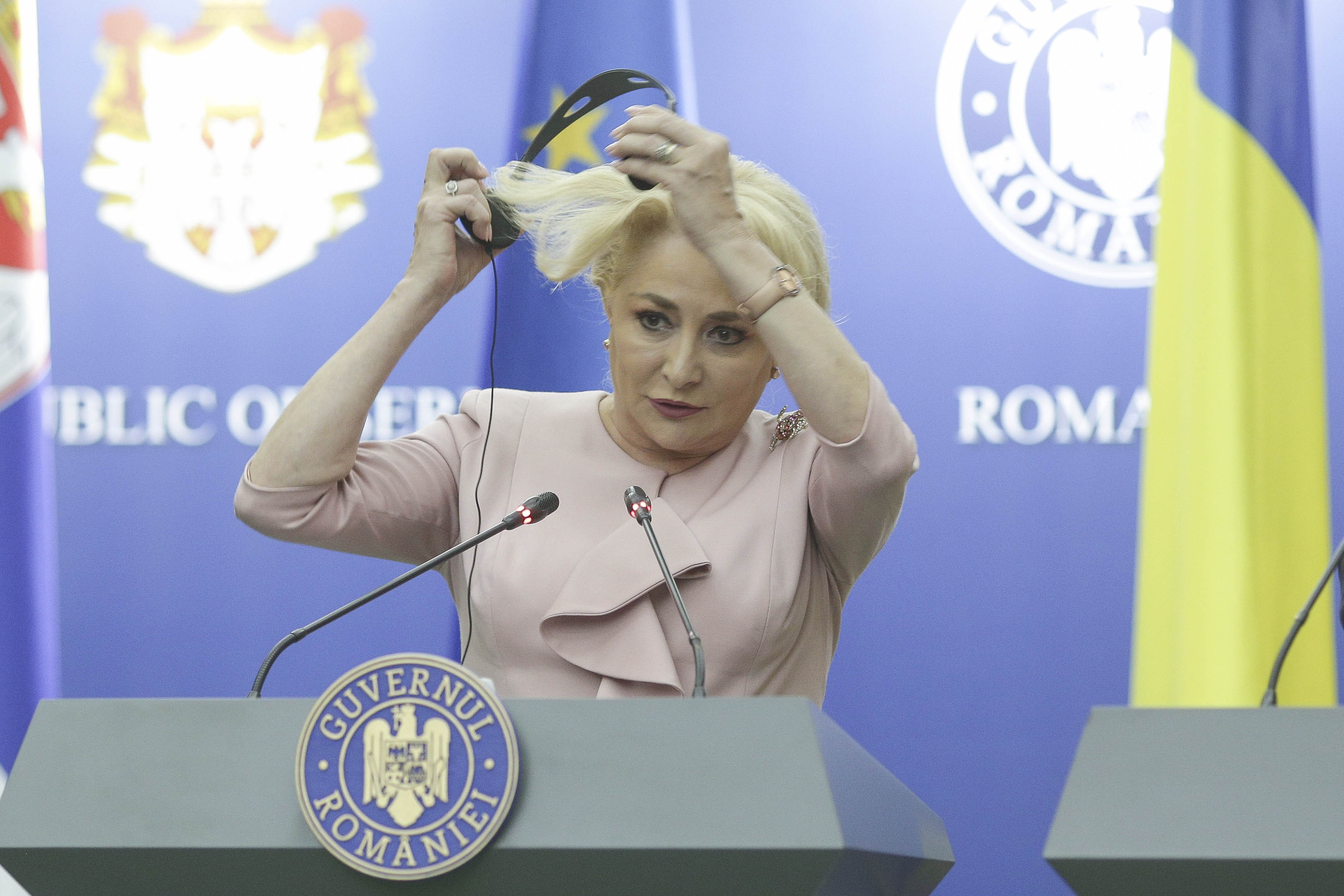 Premierul Dăncilă: "Nu-mi dau demisia atâta timp cât am sprijinul preşedintelui PSD"