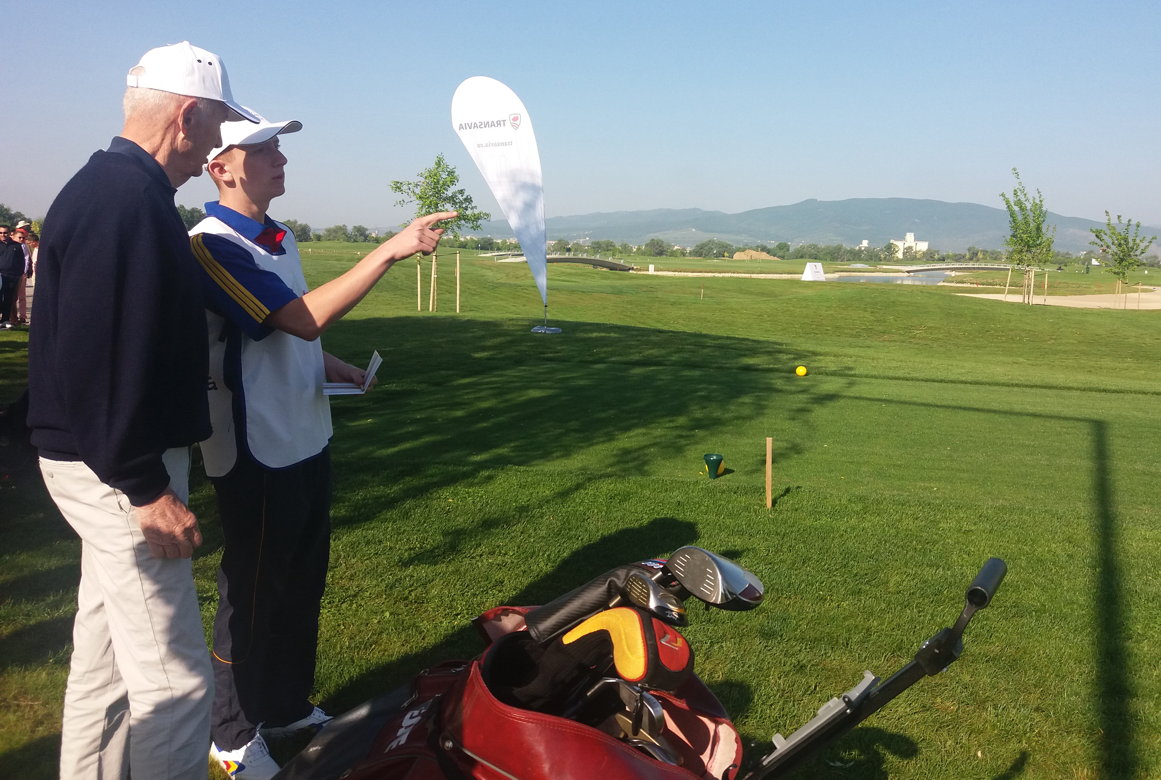 Prinţul Dimitrie Sturdza, la prima competiţie oficială de golf de la Teleac, lângă Alba Iulia