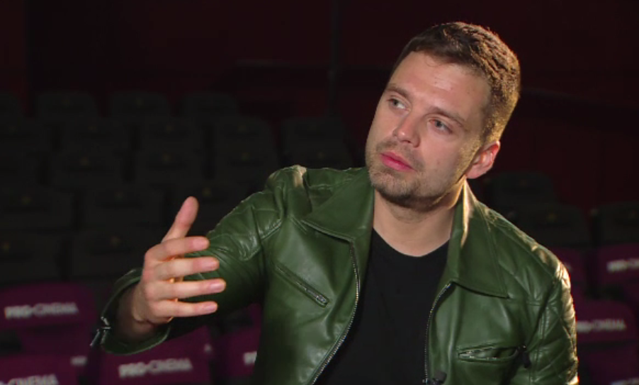 Sebastian Stan, asaltat de fani la București. Mâncărurile românești de care îi era dor