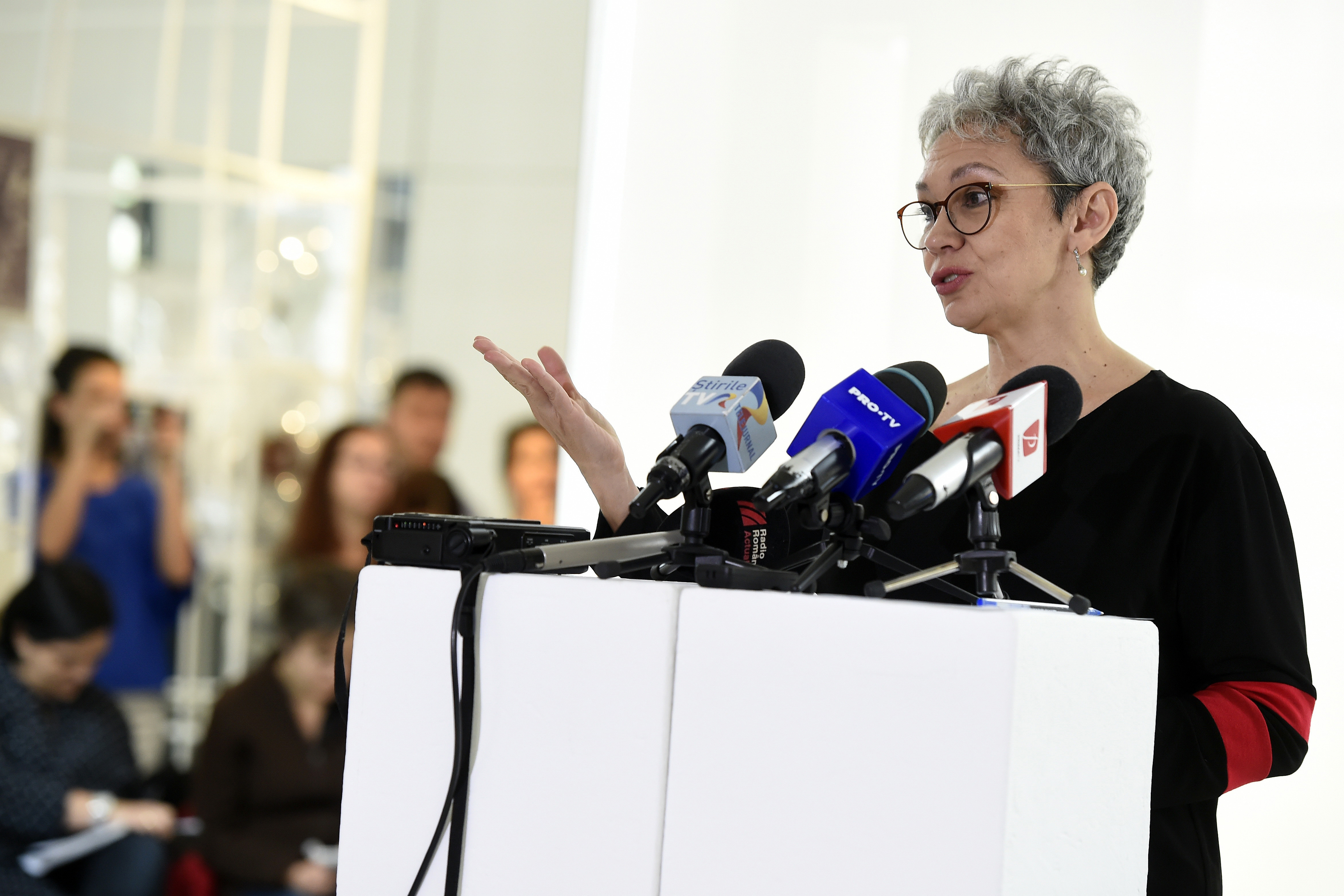 Oana Pellea o ironizează pe Viorica Dăncilă. Mesajul actriței de pe Facebook