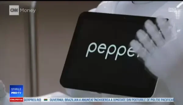 Un celebru complex de muzee folosește roboți pe post de ghid. Oamenii își fac poze cu ei