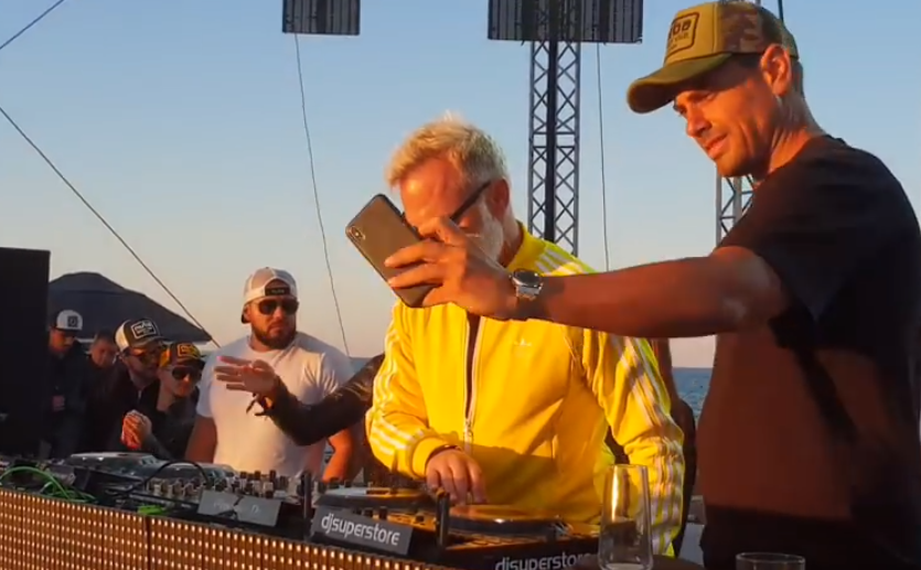 Reacția lui Gianluca Vacchi atunci când un petrecăreț din Mamaia încearcă să-l filmeze