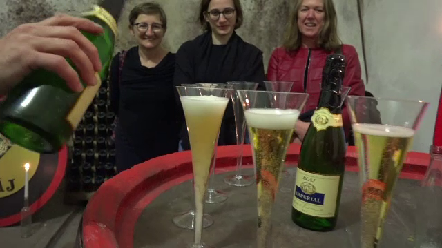 Turiști din Austria, impresionați de cramele din Blaj: „Mi-a plăcut atmosfera din pivnițe”