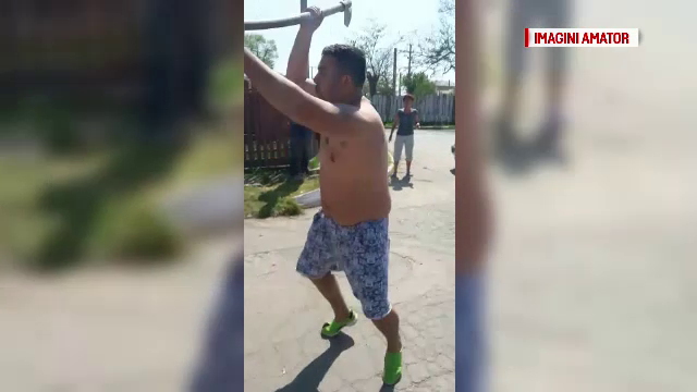 Bărbații care au atacat cu toporul un polițist, cercetați în libertate