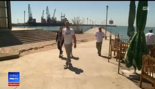 Românii mănâncă pe litoralul bulgăresc și se distrează pe cel românesc. Luăm prânzul și ne întoarcem