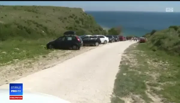 Românii mănâncă în Bulgaria, apoi se întorc în Mamaia și Vama Veche la distracție
