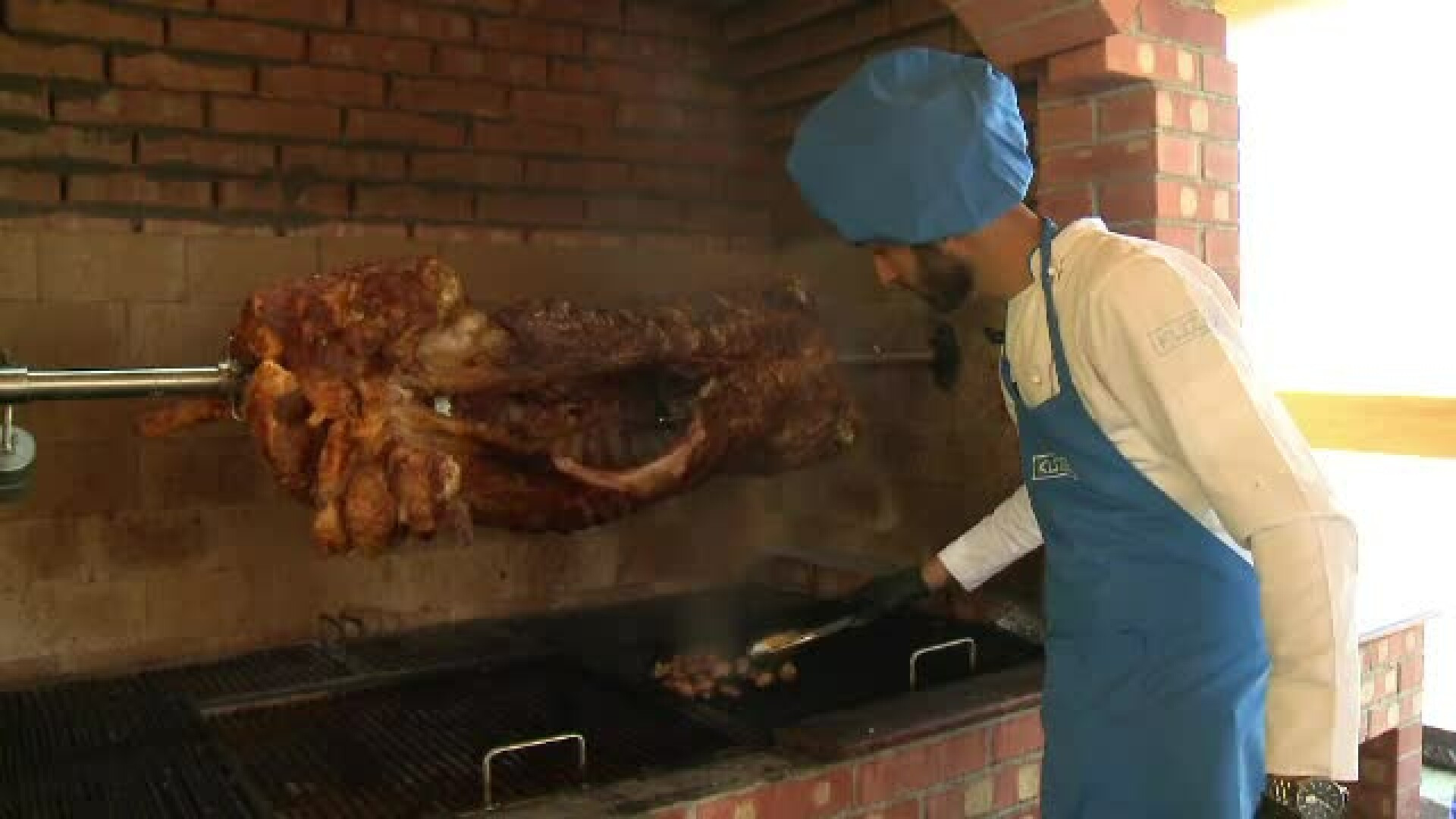 1 Mai fără mici. Clienții rafinați au mâncat pastramă de oaie Suffolk și friptură Limousine