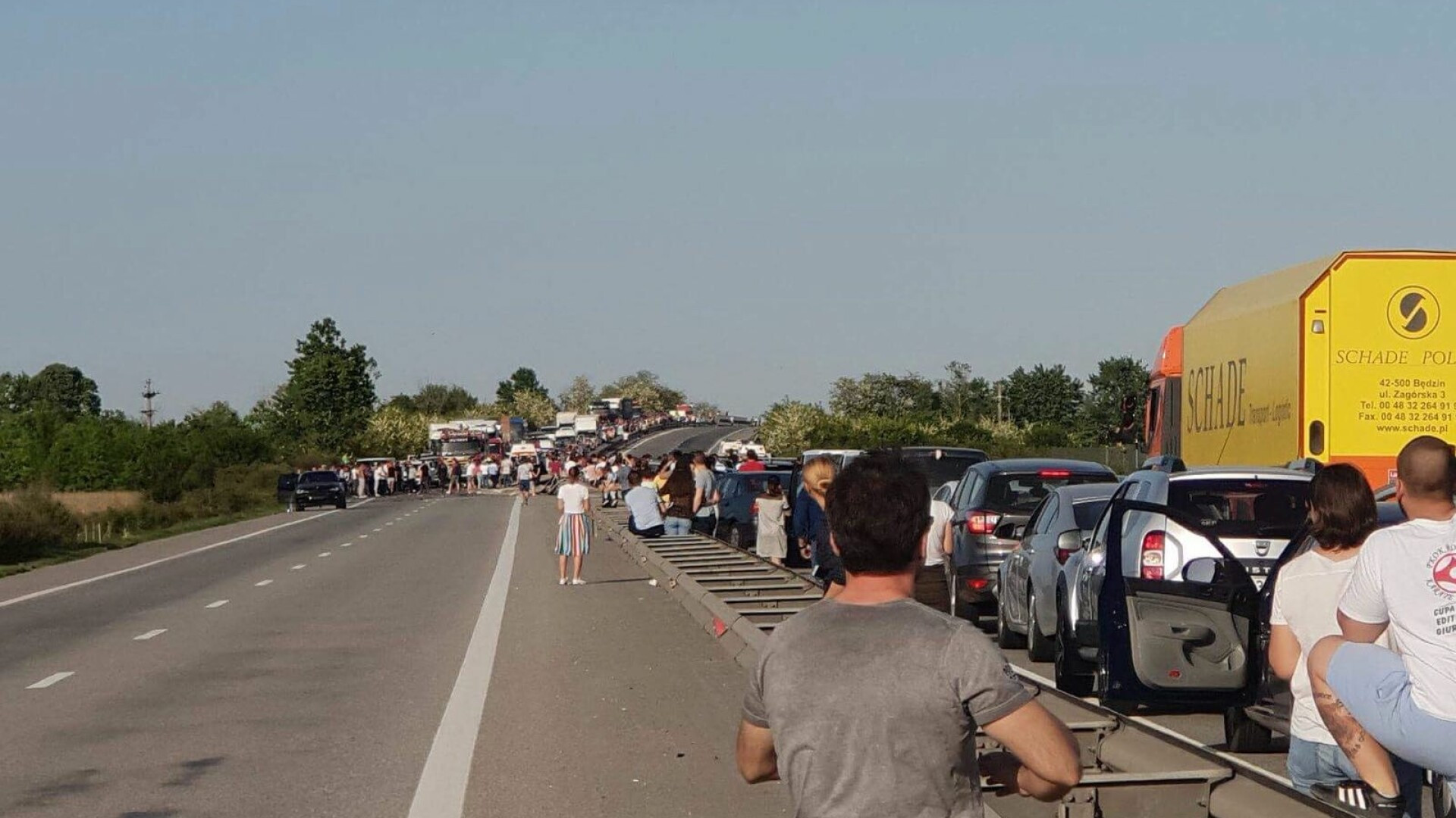 Autostrada Bucureşti-Piteşti, complet blocată un accident