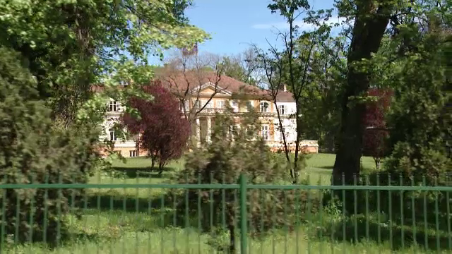 Subvenția cerută de Casa Regală pentru că nu a putut exploata o pădure de la Săvârşin