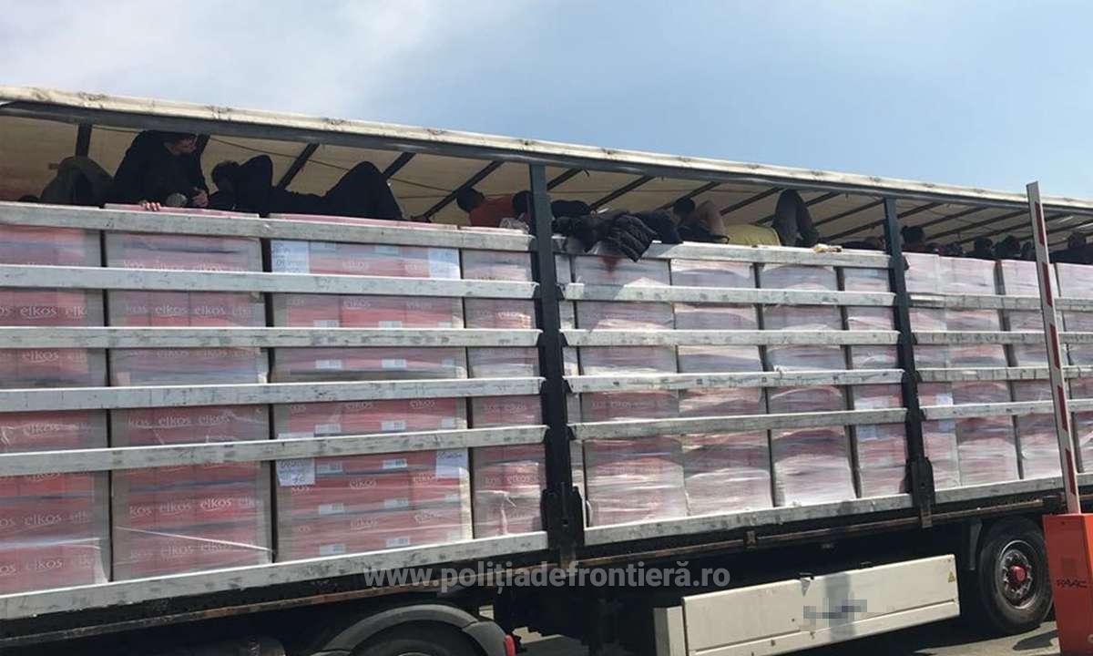 Migranti prinsi la frontiera