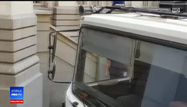 Cristi Borcea a cerut eliberarea condiționată. Procurorii îl acuză că exploatează dorul pentru copii