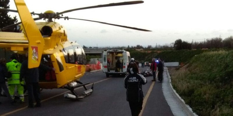 4 români, printre care și un copil de 3 ani, au fost răniți într-un accident rutier, în Sicilia