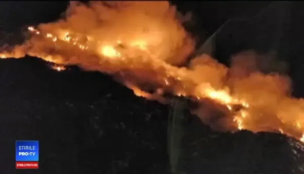 Un nou incendiu devastator la Pata Rât. Rampa ecologică, gata de abia în 2020