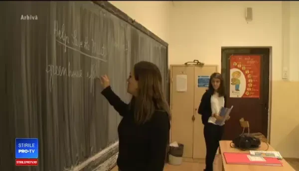 Proiectul CRED: salariu plus bonusuri lunare de până la 4.000 de lei pentru profesori
