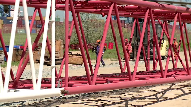 Accident grav în Portul Constanța. O macara s-a rupt, trei oameni sunt răniți. VIDEO