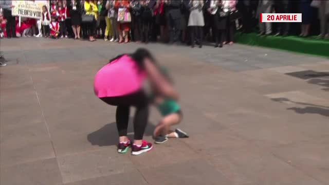 Viața profesoarei Nicoleta Andrei, dată peste cap după Simfonia Lalelelor. ”Nu am făcut nimic rău”