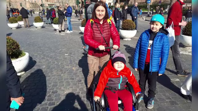 O mamă s-a luptat cu statul român ca să aducă în țară un medicament de 70.000 de euro