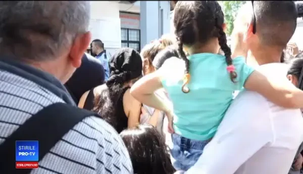 Fetița din Baia mare, violată și ucisă, a fost înmormântată. Criminalul se afla între noi