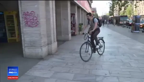 Bicicliştii, în pericol pe şosele, fiindcă nu cunosc regulile de circulaţie