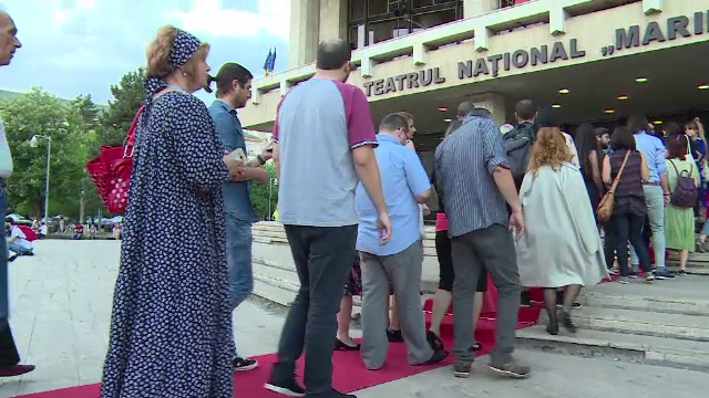 Tot mai mulți străini vin la Craiova, pentru Festivalul Internațional Shakespeare