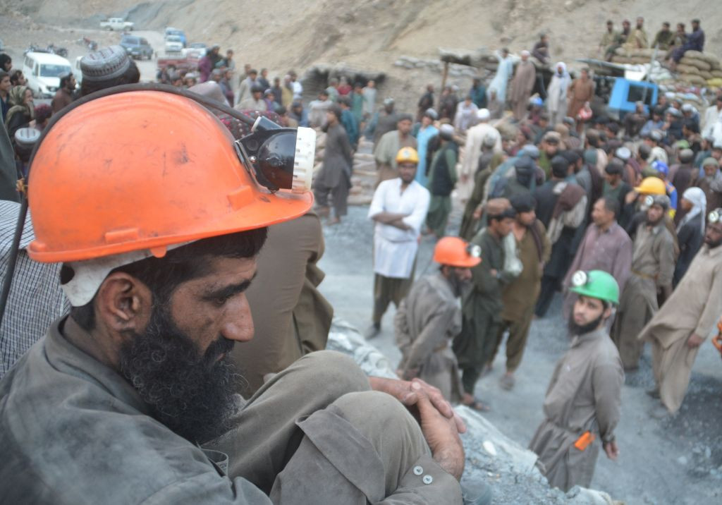 Explozii la două mine din Pakistan, cu 23 morți. Mai multe persoane, blocate în subteran