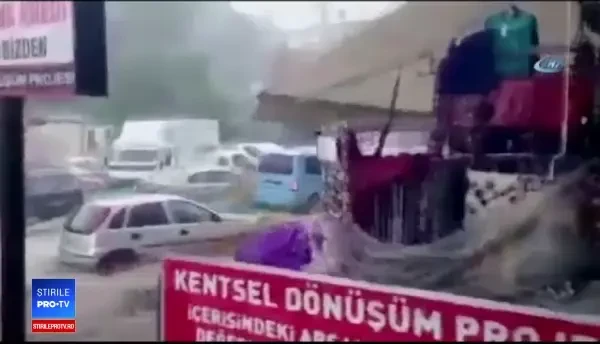 Capitala Turciei, lovită de o viitură uriaşă. Oamenii s-au refugiat pe acoperişuri