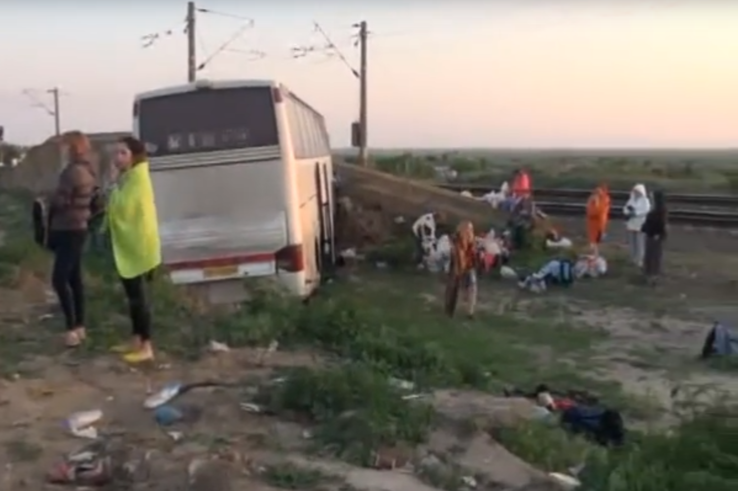 8 răniți în urma coliziunii între un autocar și un autoturism, în Brăila. VIDEO