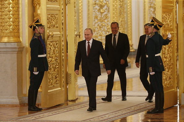 Vladimir Putin a depus jurământul pentru al patrulea mandat de președinte. VIDEO