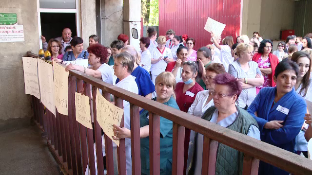 Guvernul a "cârpit" din nou legea salarizării, pentru angajaţii din sănătate. Cine a fost uitat