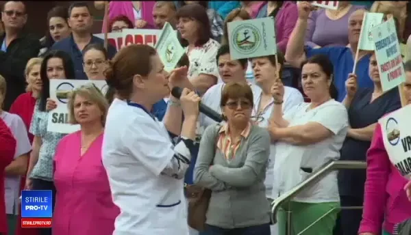 Angajații din Sănătate, nouă grevă de avertisment. Au cerut, în lacrimi, sporurile înapoi