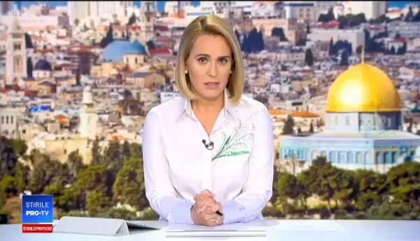 Indicatoare rutiere în trei limbi, la Ierusalim, pentru Ambasada SUA