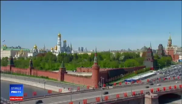 Sceneta de la ceremonia de învestire a lui Putin. A mers pe jos timp de 6 minute