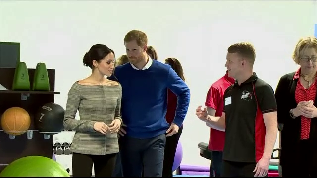 Liste de așteptare pentru blugii făcuți într-o fabrică cu 20 de angajați. Răspunzătoare e Meghan Markle