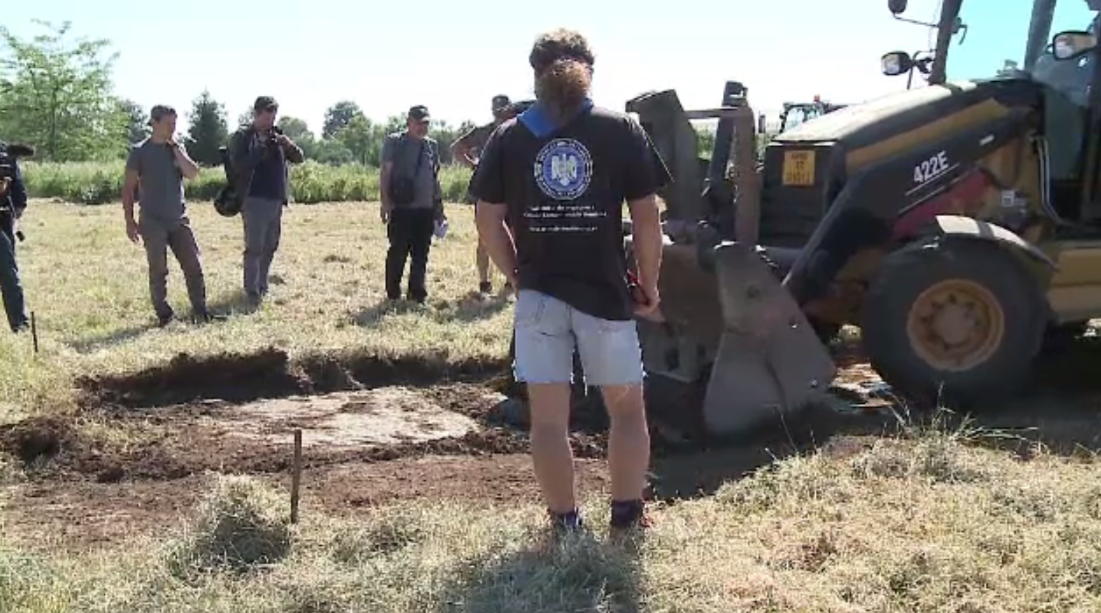 Rămășițele a 10 oameni uciși de comuniști, căutate într-un cimitir din Arad