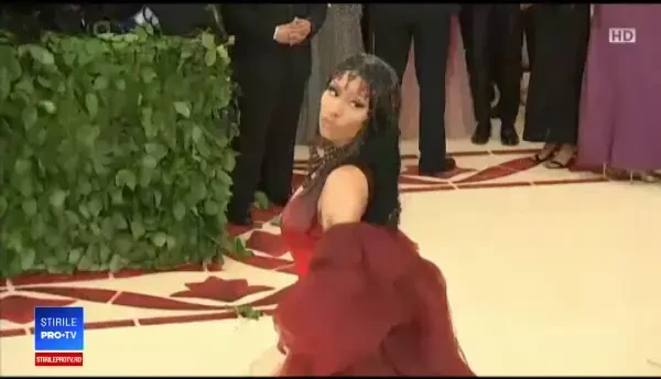 Met Gala 2018: Rihanna a reuşit să atragă toată atenţia asupra ei. Ţinutele extravagante ale serii. FOTO