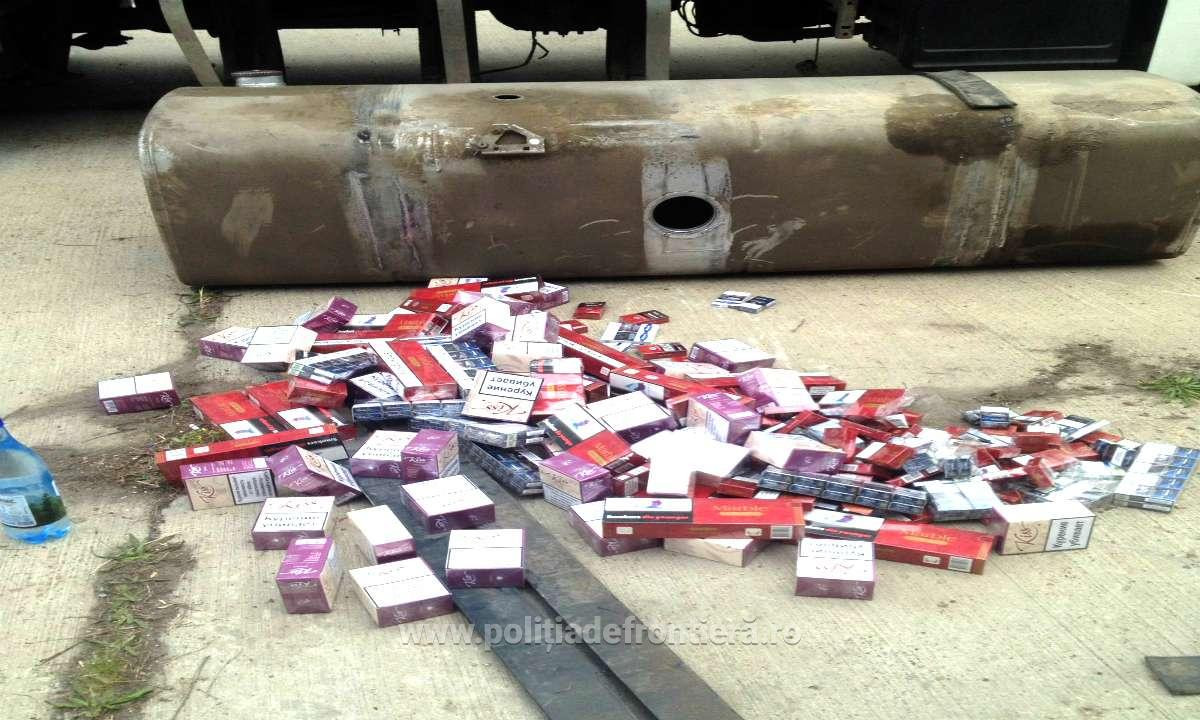 A umplut rezervorul camionului cu ţigări şi a încercat să circule aşa. Ce a păţit